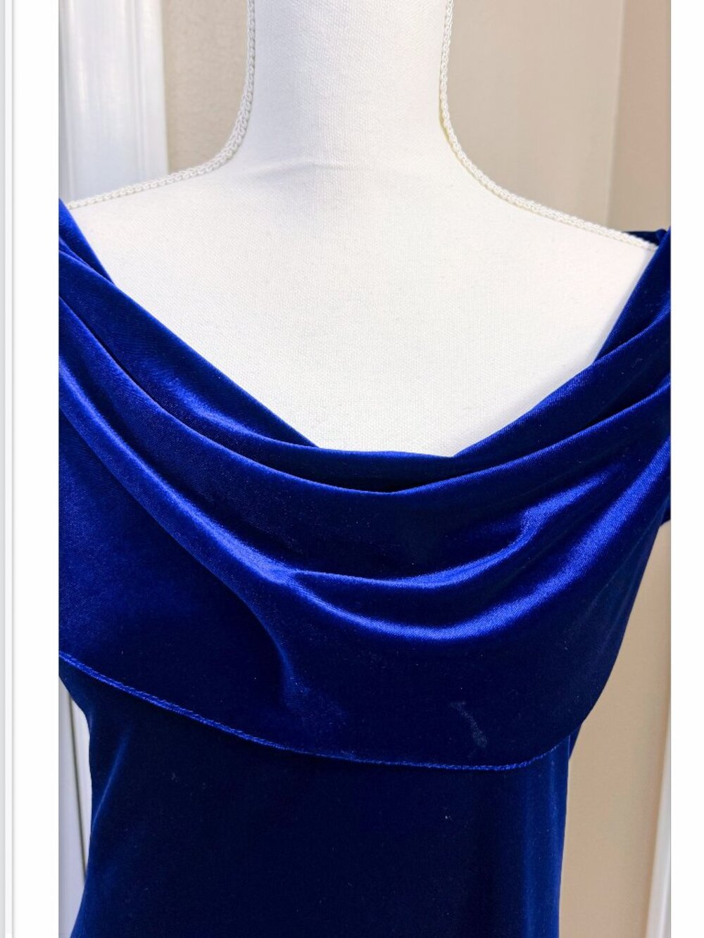 Beautiful Blue Velvet dress open back elegent Size 10